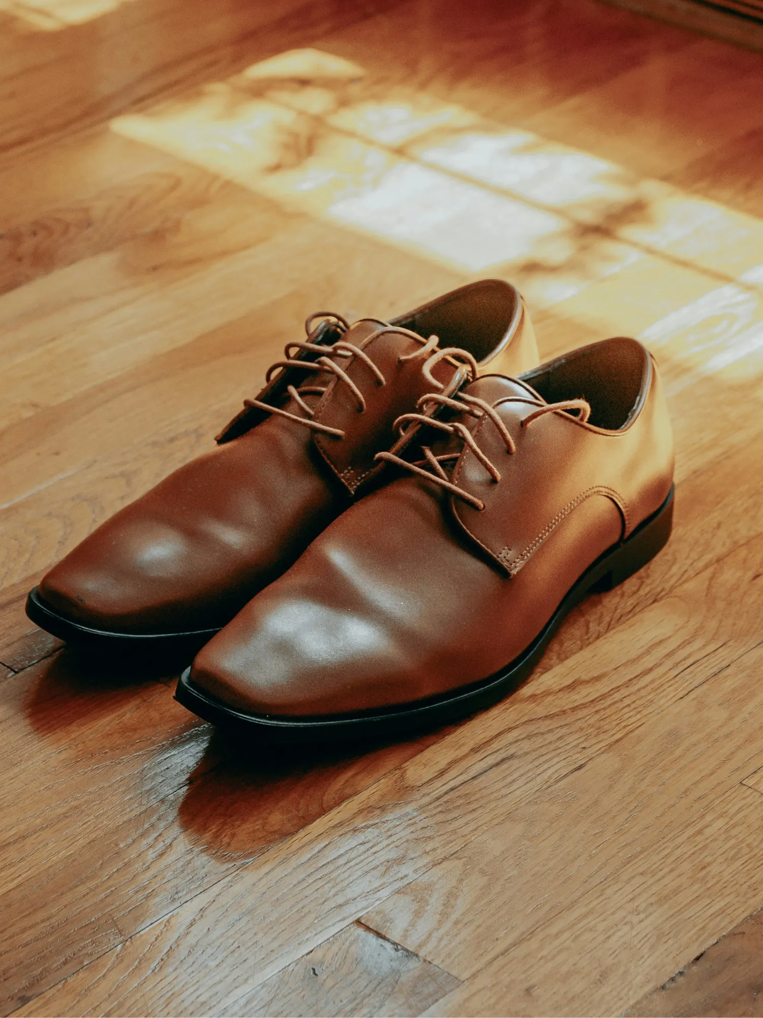 CLASSIC LEATHER DERBY SHOE image 2